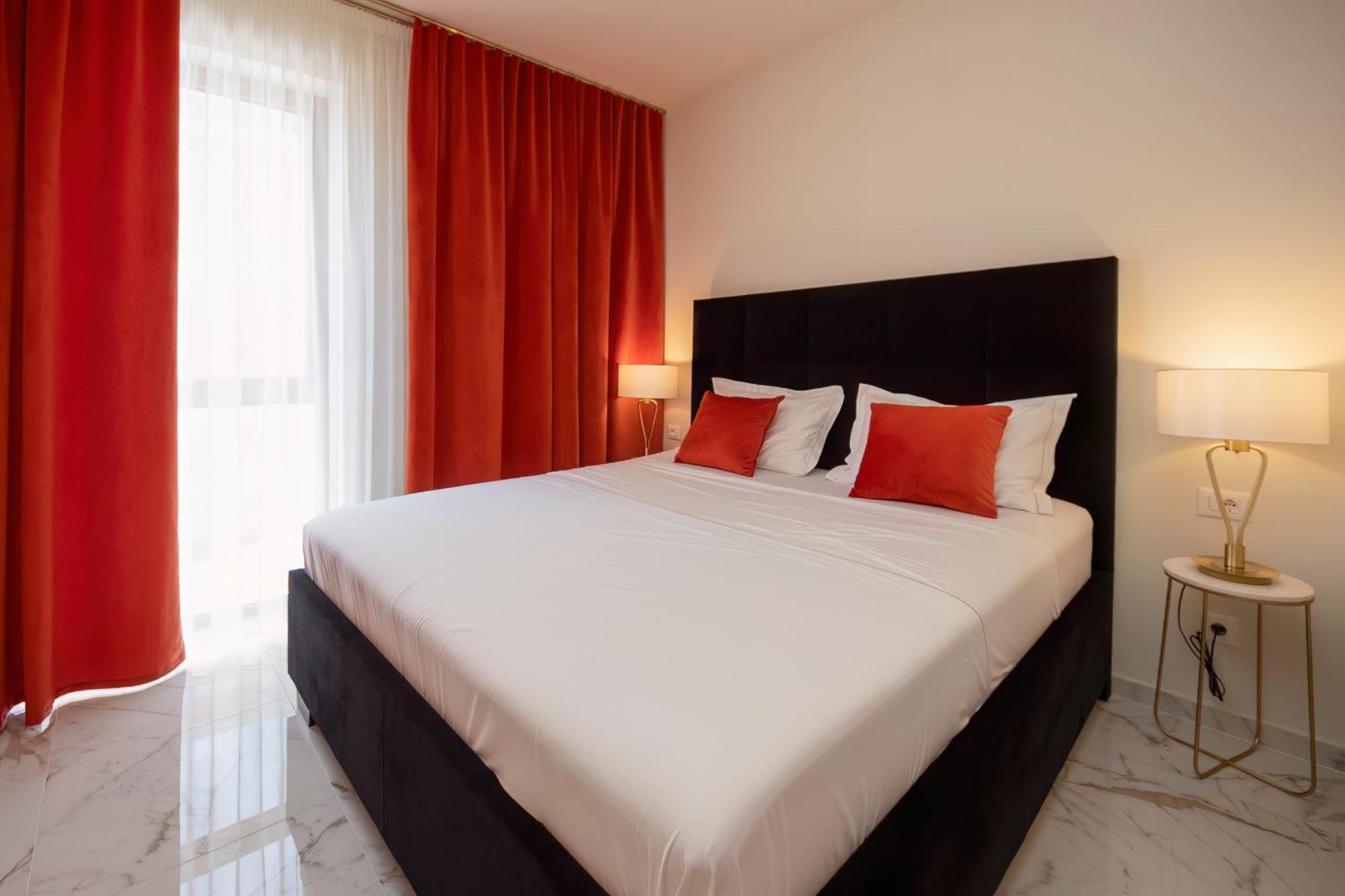 Mediterana Art Deco Resort (Adults Only) ชิเบนิก ภายนอก รูปภาพ