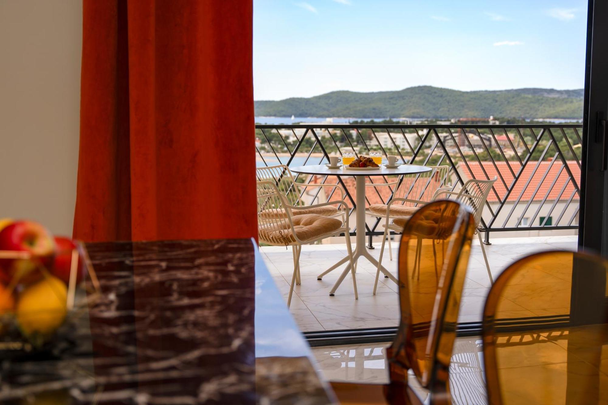 Mediterana Art Deco Resort (Adults Only) ชิเบนิก ภายนอก รูปภาพ