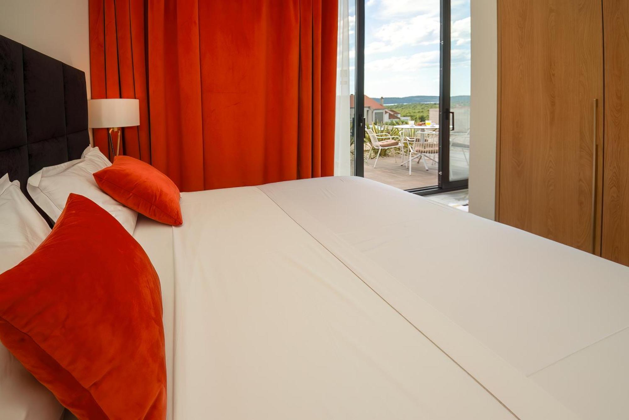 Mediterana Art Deco Resort (Adults Only) ชิเบนิก ภายนอก รูปภาพ