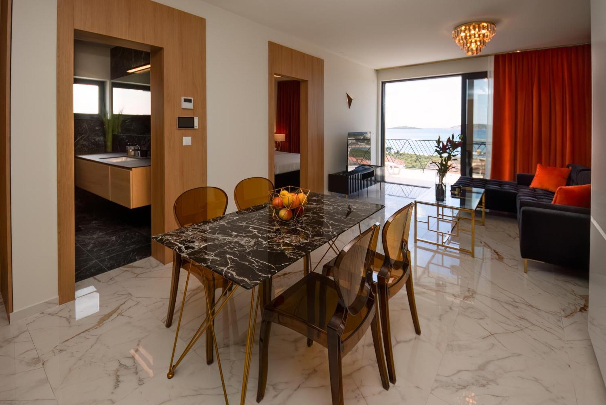 Mediterana Art Deco Resort (Adults Only) ชิเบนิก ภายนอก รูปภาพ