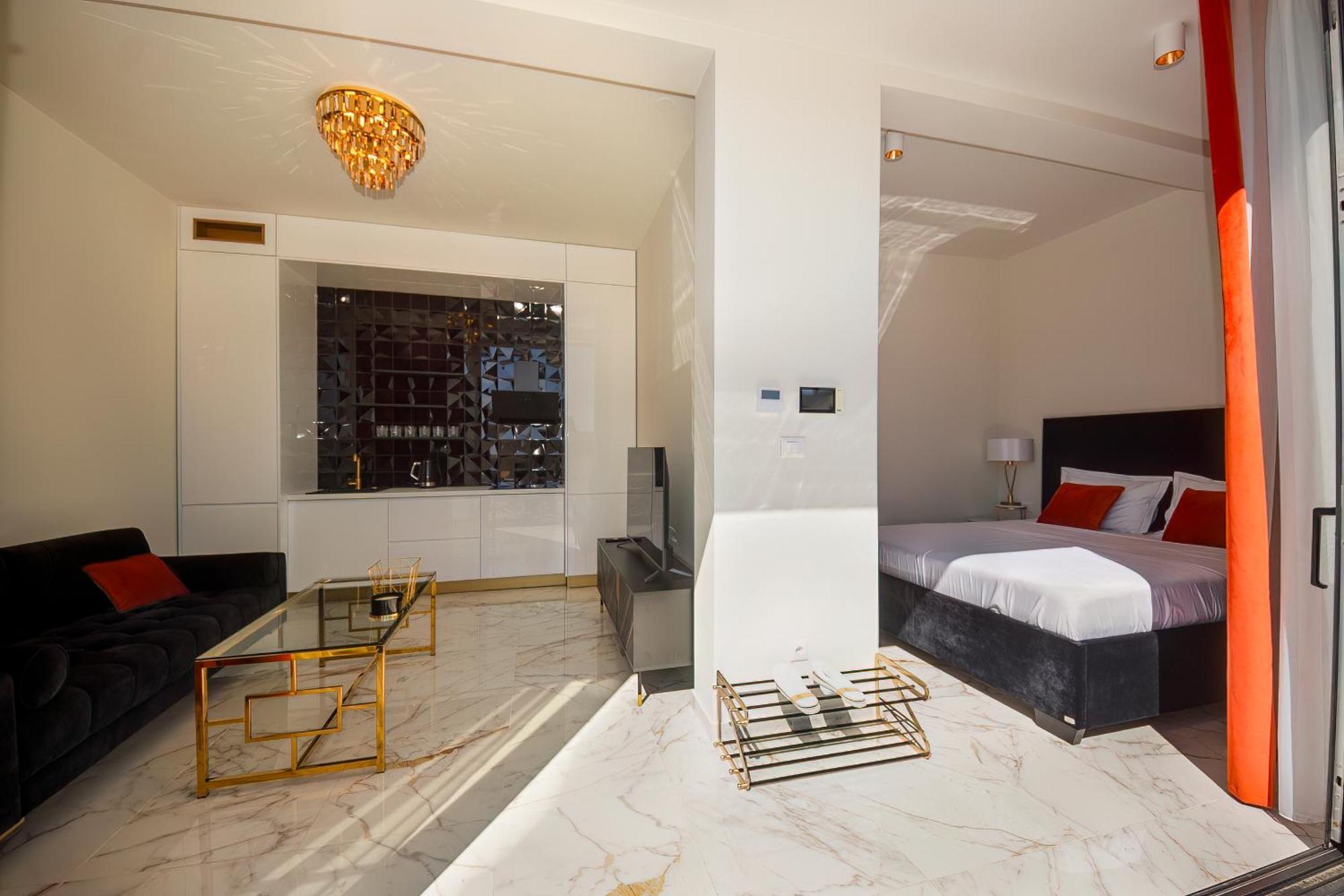 Mediterana Art Deco Resort (Adults Only) ชิเบนิก ภายนอก รูปภาพ