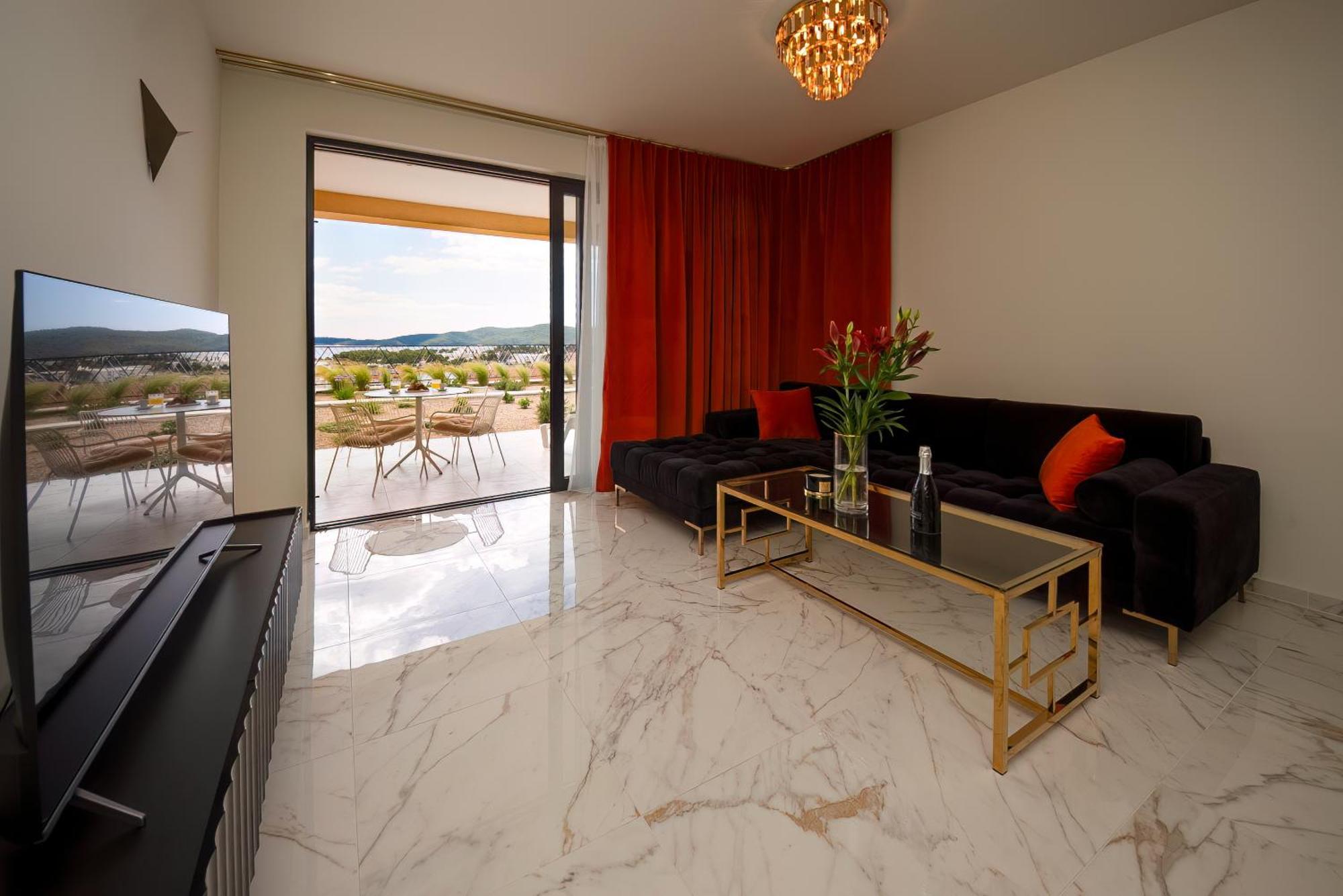 Mediterana Art Deco Resort (Adults Only) ชิเบนิก ภายนอก รูปภาพ