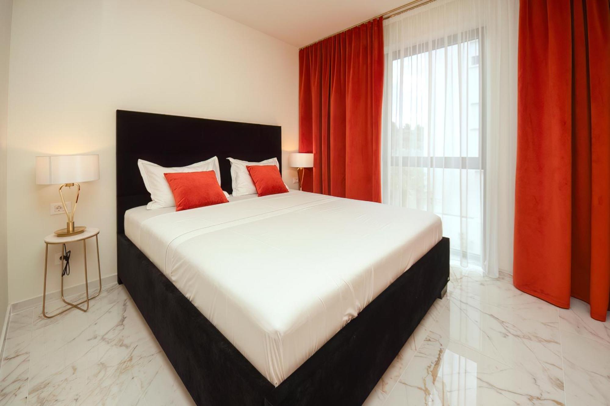 Mediterana Art Deco Resort (Adults Only) ชิเบนิก ภายนอก รูปภาพ
