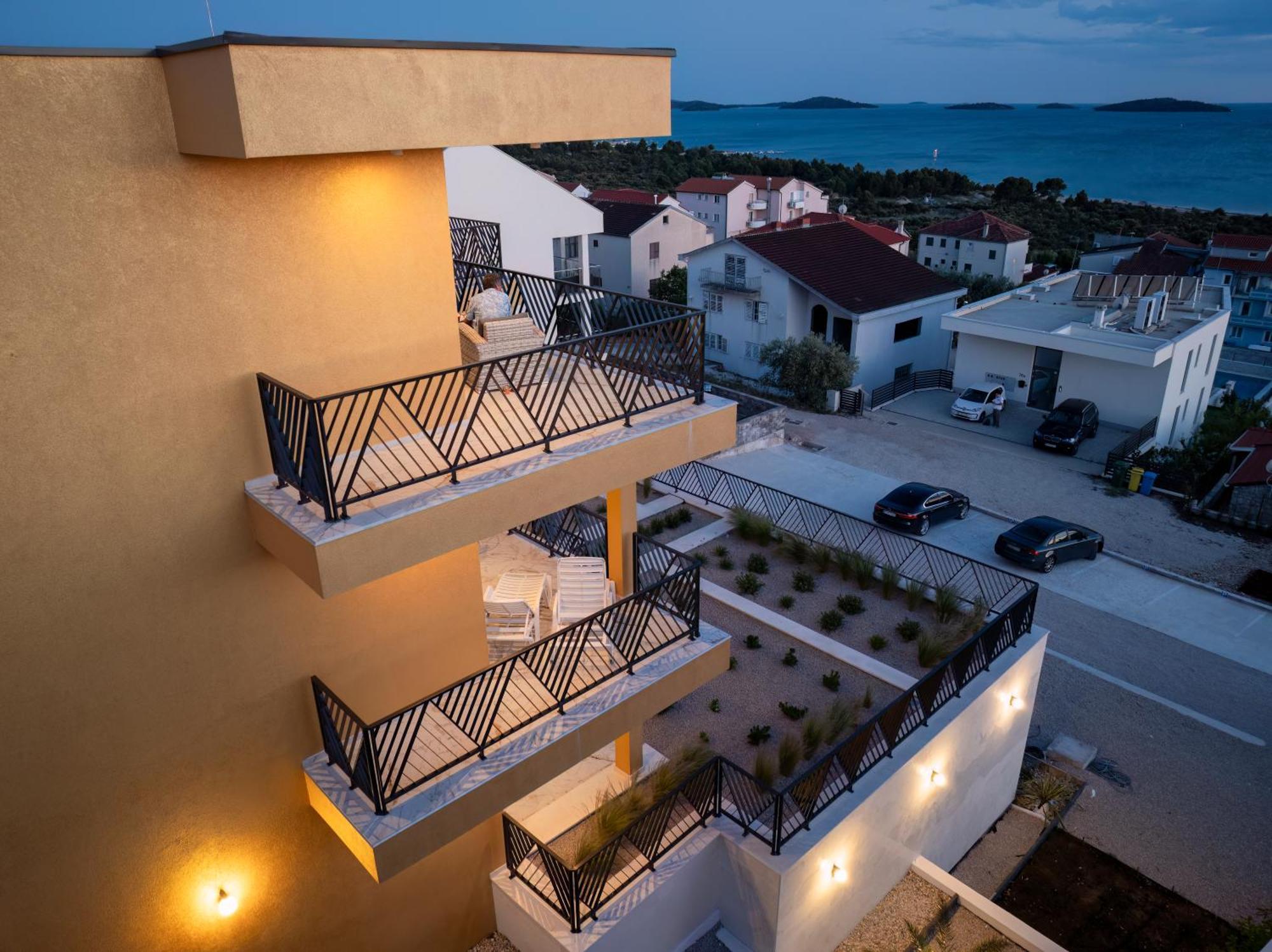 Mediterana Art Deco Resort (Adults Only) ชิเบนิก ภายนอก รูปภาพ