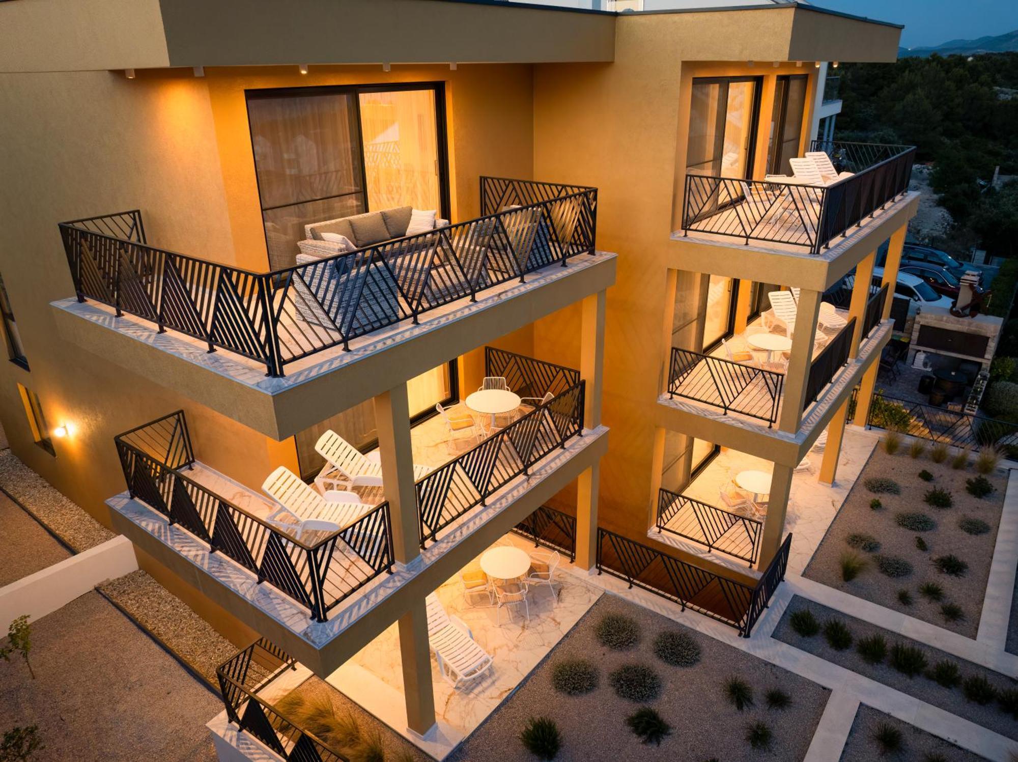 Mediterana Art Deco Resort (Adults Only) ชิเบนิก ภายนอก รูปภาพ